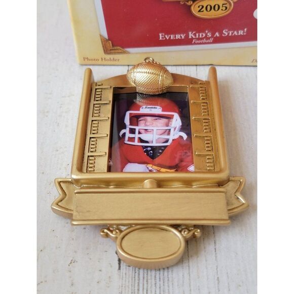 Hallmark 2005 every kid's a star football photo ornament Xmas - Picture 4 of 6